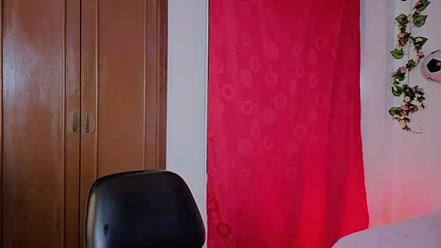 PaulaCutexs' Live XXX Chat