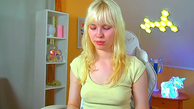 HannahHollis' Live XXX Chat