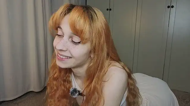 Chat +18 de tgirlfoxy ao vivo