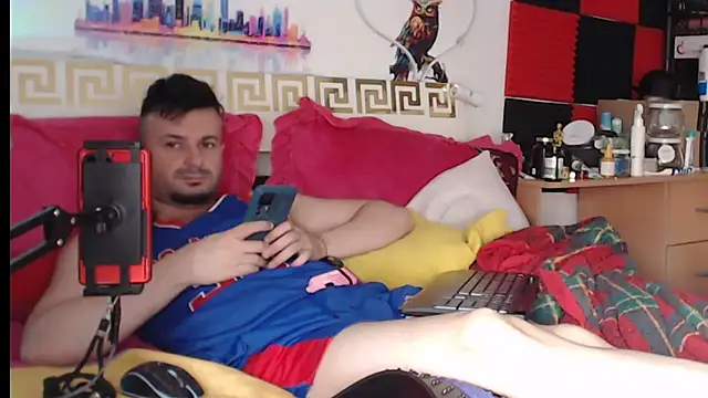 Hugec0ck007 Webcam show