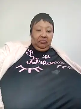 nancy111 élő XXX-chatje