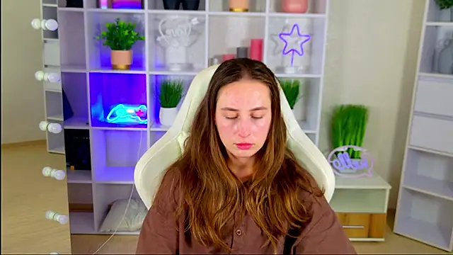 NadinnL Chat XXX in diretta