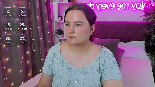 دردشة FeralPeach الجنسية المباشرة