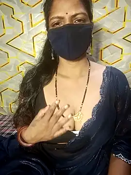 Juli_80 লাইভ XXX চ্যাট