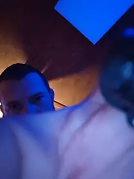 Pokazy przed kamerką – UncutHammer69