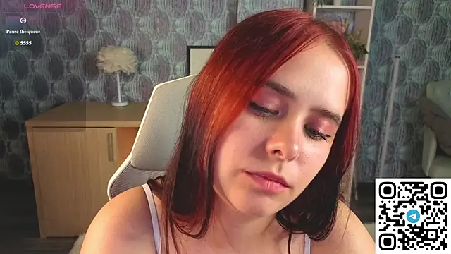 Živý XXX chat Alis_Platt