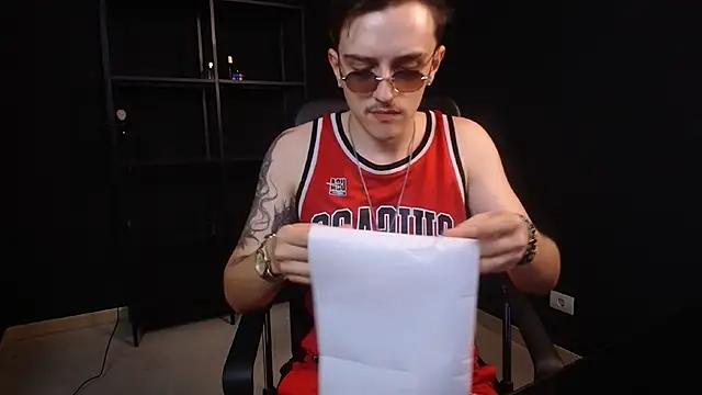 FelixStarkk 라이브 XXX 채팅