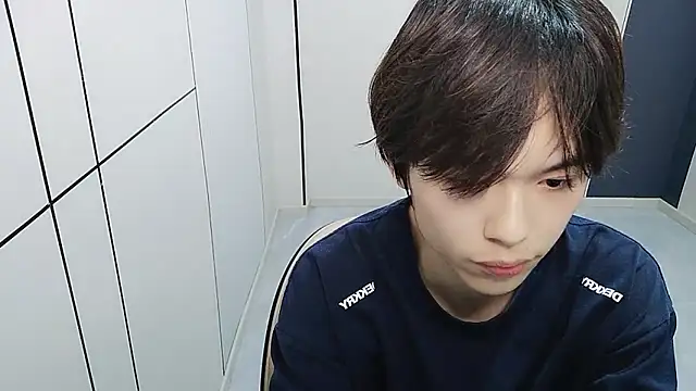 T2028T Chat XXX live