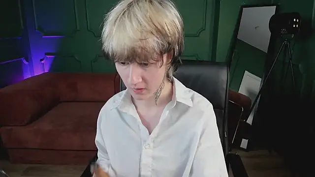 Živý XXX chat Senpai_Sins
