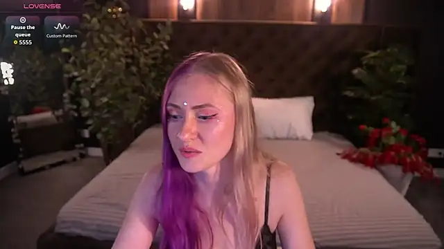 DramaQuenns' Live XXX Chat