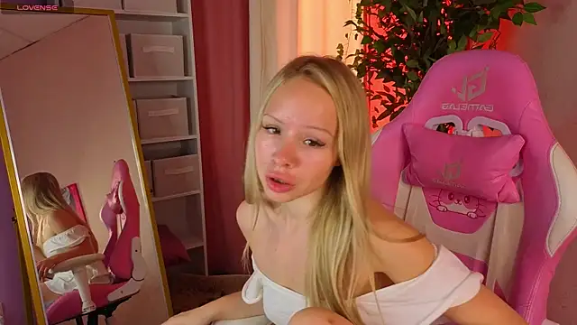 Milana_r0se's Live XXX Chat