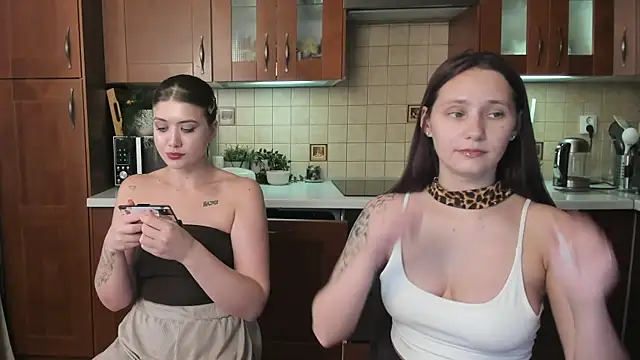 Živý XXX chat HotCaramellsTV