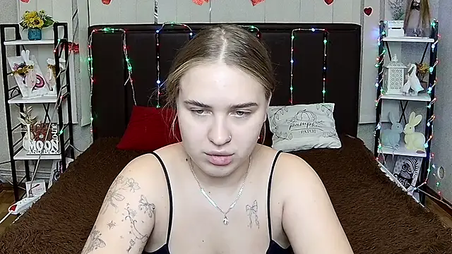 LauraHlot Chat XXX live