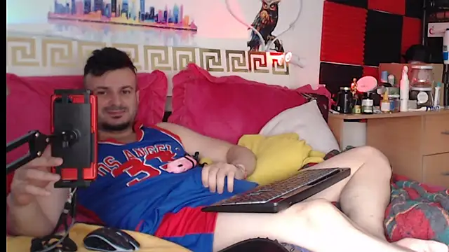 Chat XXX Live Hugec0ck007