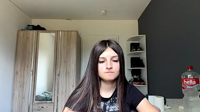 SpanishRooter XXX чат на живо