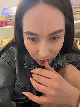 צ'אט XXX בשידור חי של Holly_Play
