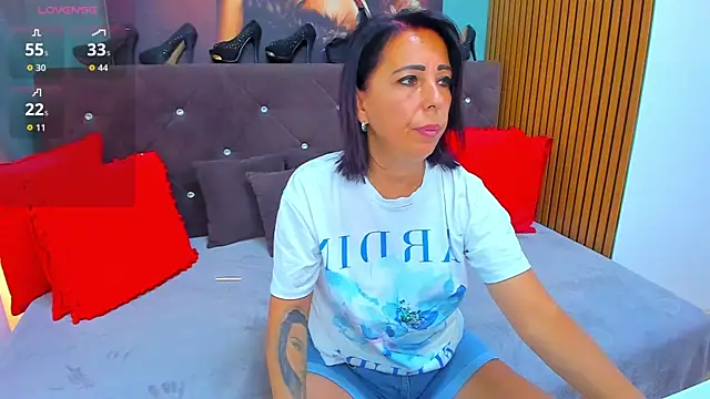 LauraSiin's Live XXX Chat