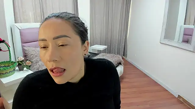 Chat +18 de gaby_trent ao vivo