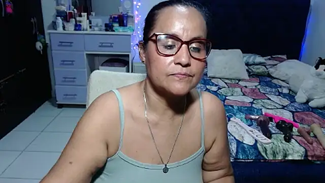 pervert_mommy_'s Live XXX Chat