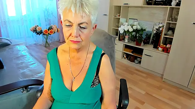 Chat +18 de HotandMature ao vivo