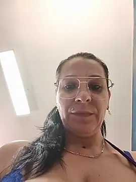 Chat XXX en directo de SugarDiamonds
