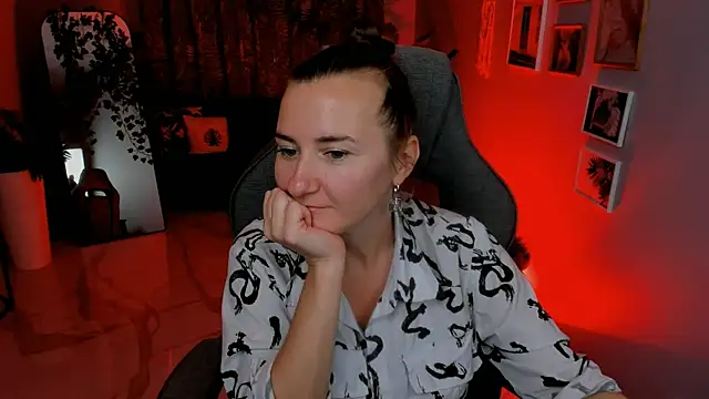 Golden_Dragon Adlı Modelin Canlı XXX Sohbeti