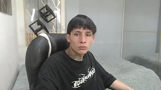 Czat XXX na żywo – Cry_thereal