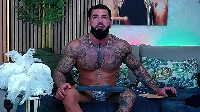 XXX chat uživo modela masterkingofmusclee