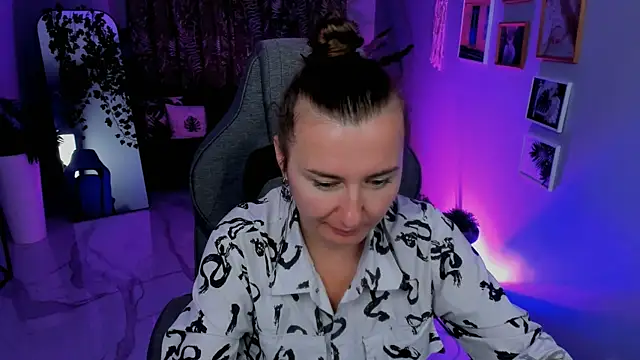 Chat XXX Live Golden_Dragon