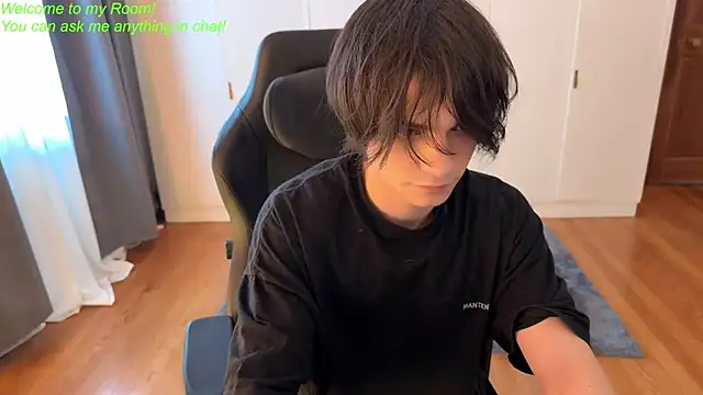 SasukeUhchiaa 网络视讯表演