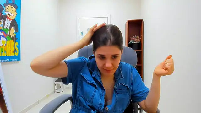 Joannia Adlı Modelin Canlı XXX Sohbeti