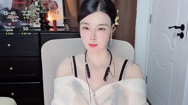 Guokoi Adlı Modelin Canlı XXX Sohbeti