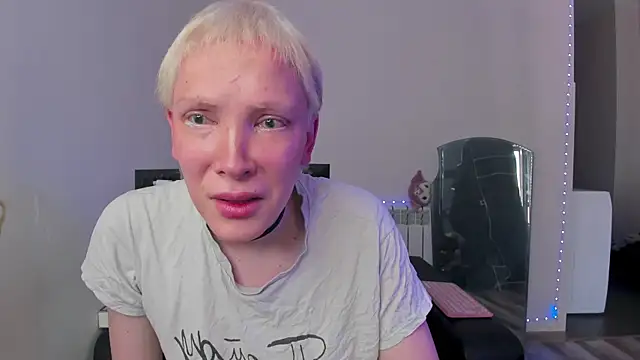 Онлайн чат XXX Lyricca