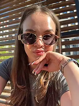 Chat +18 de KristiRich ao vivo