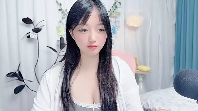 Winnie666999 Adlı Modelin Canlı XXX Sohbeti