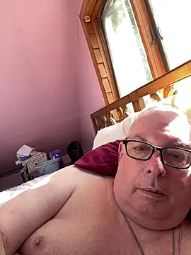 CharlieWeaver22 Chat XXX live