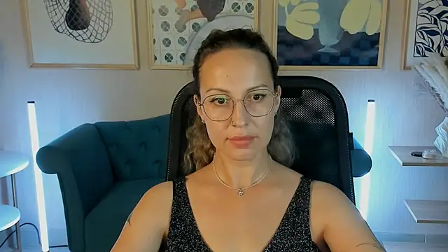 Charlotte_Hudson Live XXX-Chat