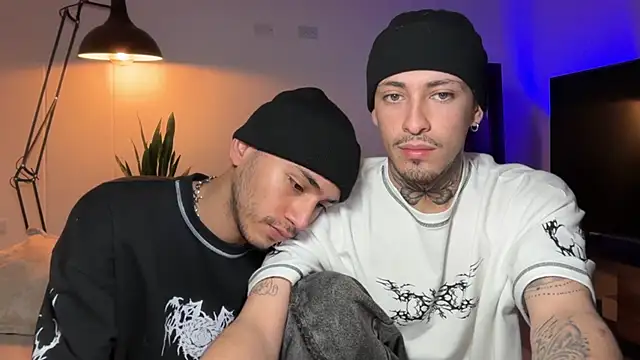 แชท XXX สดของ Noah_and_Steven