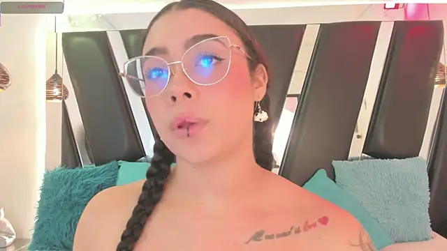 antonelllepiercee Chat XXX in diretta