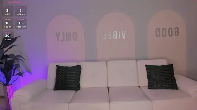 ValeriaRoldanX's Live XXX Chat