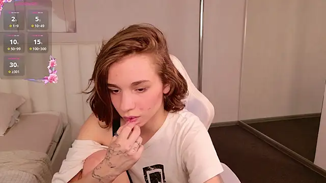 Rebecca_Ford's Live XXX Chat