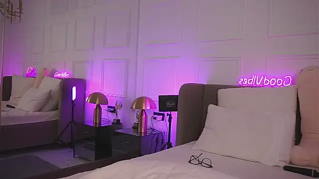 XXX chat uživo modela MeganStrane