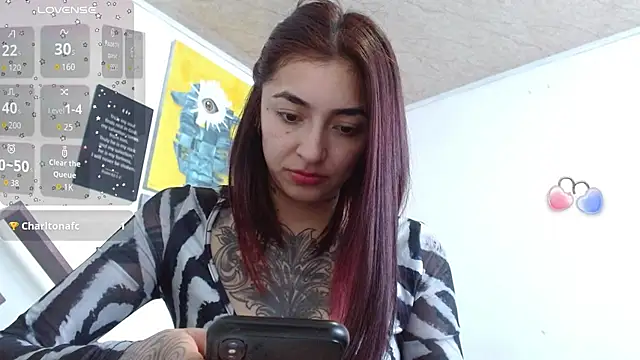 ZoeBakers_'s Live XXX Chat