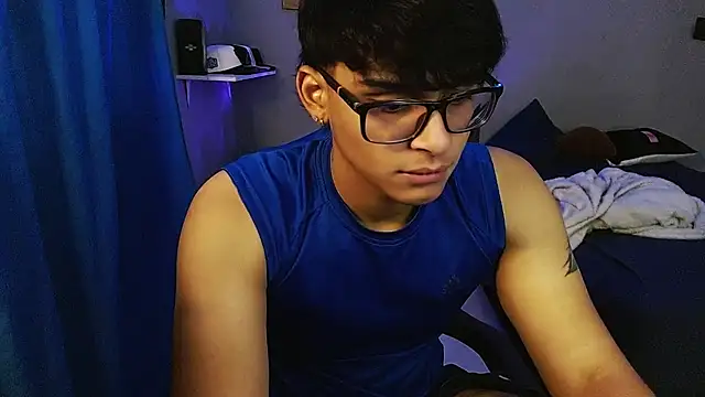 Mr_yisuzz ওয়েবক্যাম শো