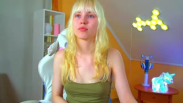 HannahHollis' Live XXX Chat