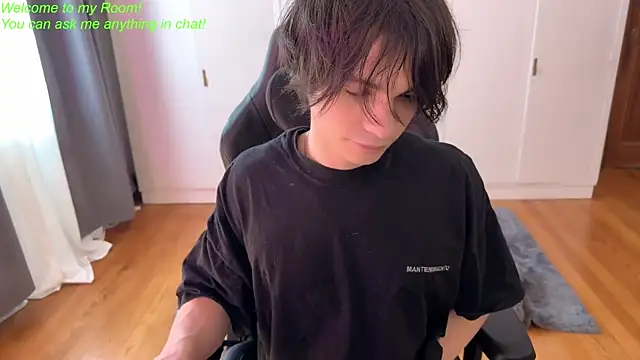 SasukeUhchiaa XXX чат на живо