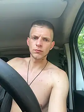 Chatroom XXX en direct de VelvetKingg