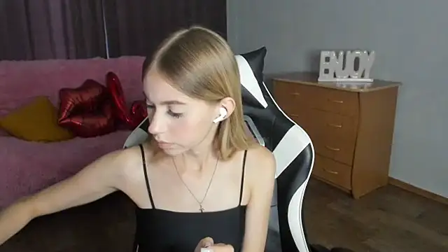 ModelPi Adlı Modelin Canlı XXX Sohbeti