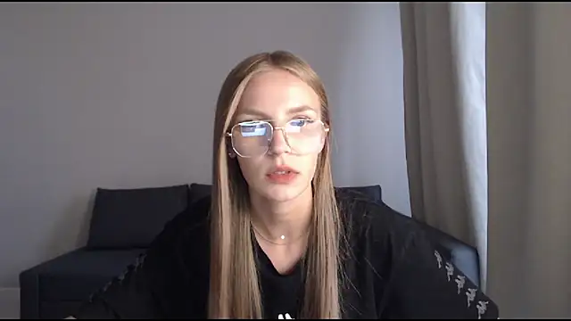 Chatroom XXX en direct de HitGyrl