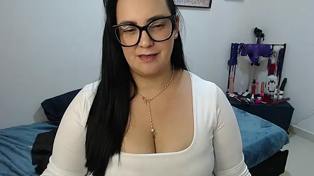 XXX chat uživo modela Veroniicabbw_
